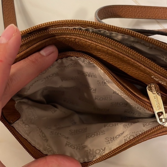 Michael Kors Brown Crossbody Bag with Gold Details - Picture 5 of 11